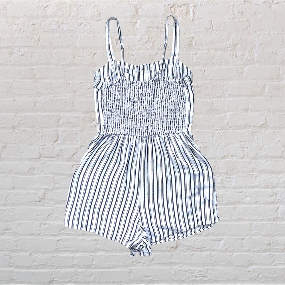 Hollister Striped Romper with Pockets Small - Picture 3 of 5